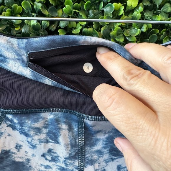 (P249) 🍋 LULULEMON CROP LEGGINGS w/MESH - Picture 6 of 6